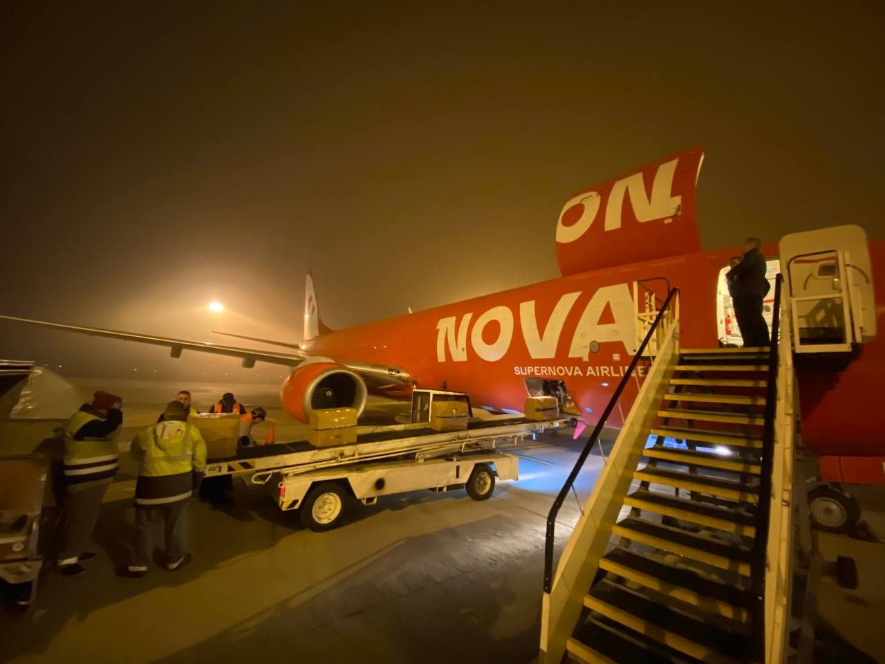 "Нова пошта" виконала перший рейс з Будапешта до Кишинева / Фото: пресслужба пошти